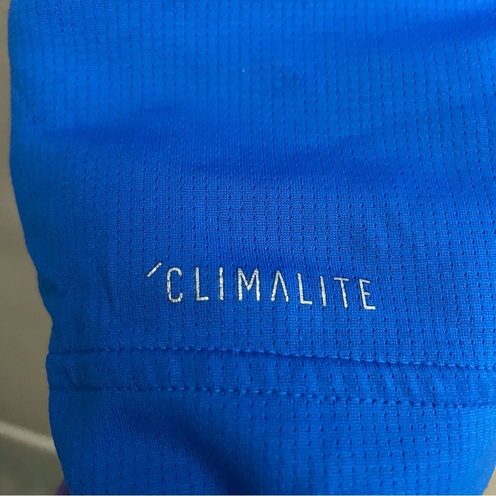 Royal blue Adidas climalite short sleeved shirt. Men’s size Large. - Picture 4 of 6
